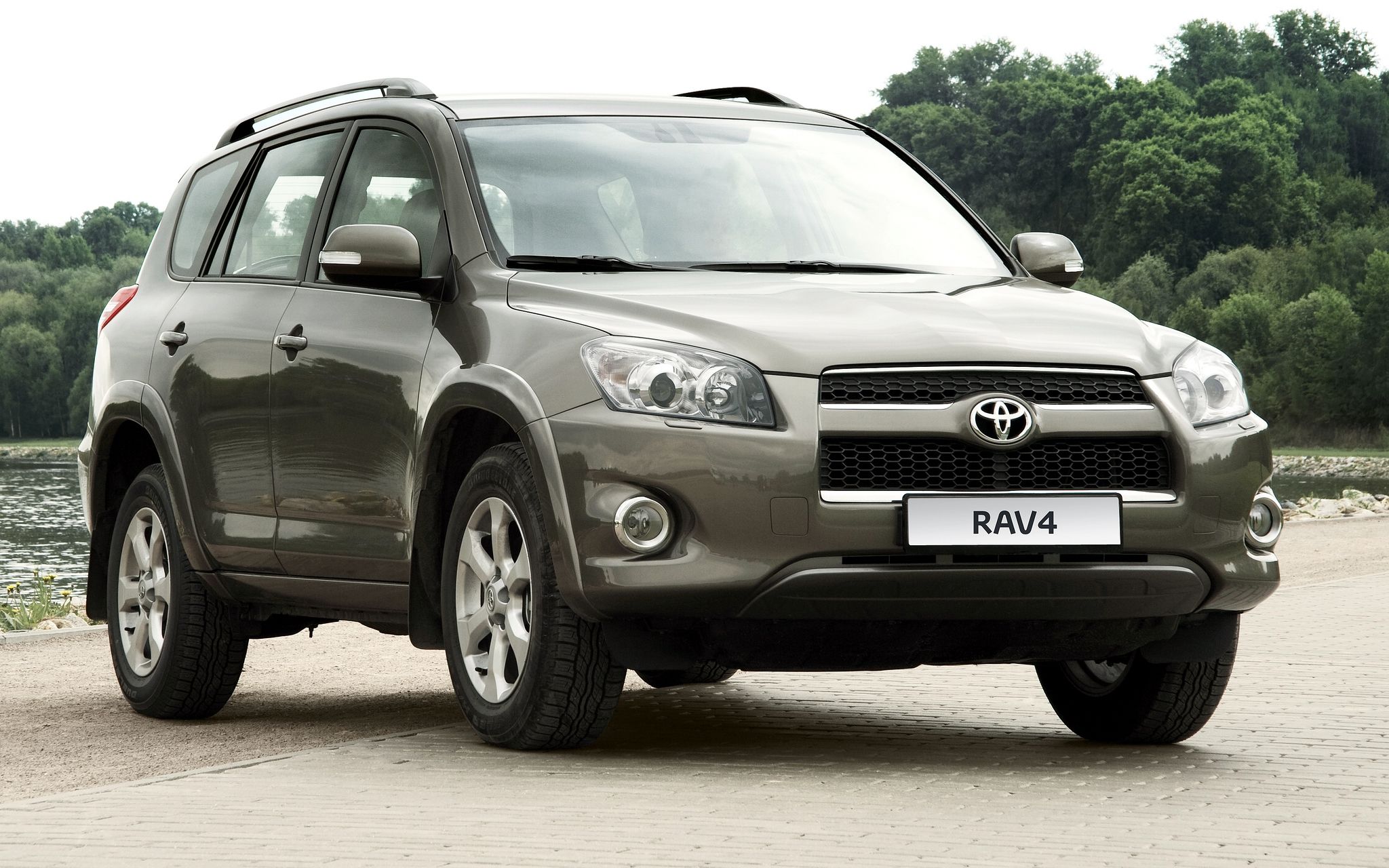 【俄罗斯广告】丰田第三代rav4(xa30后期型)2010年电视广告