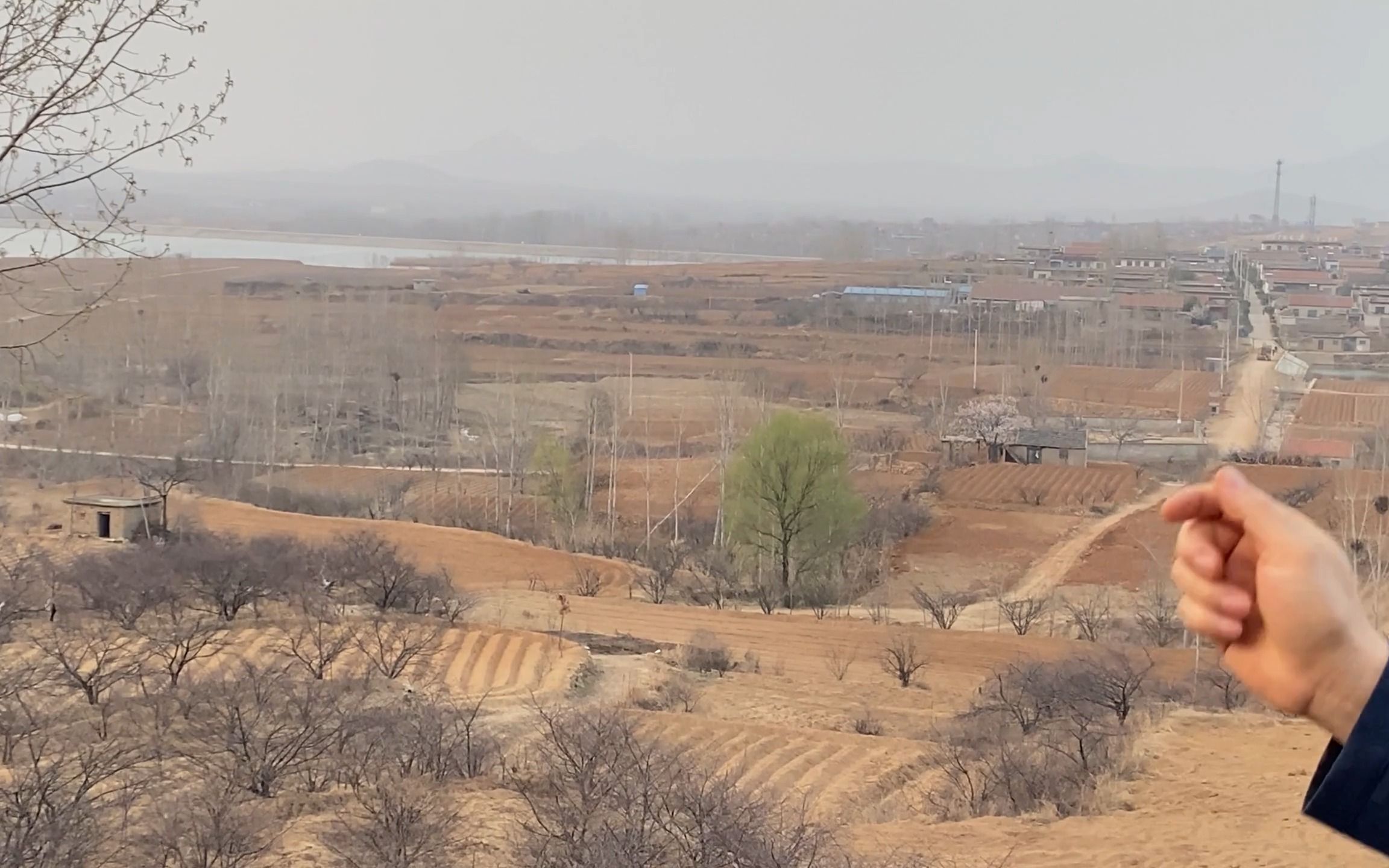 旗山飞扬,龙虎左环右护,一起欣赏山东济宁风水大地哔哩哔哩bilibili