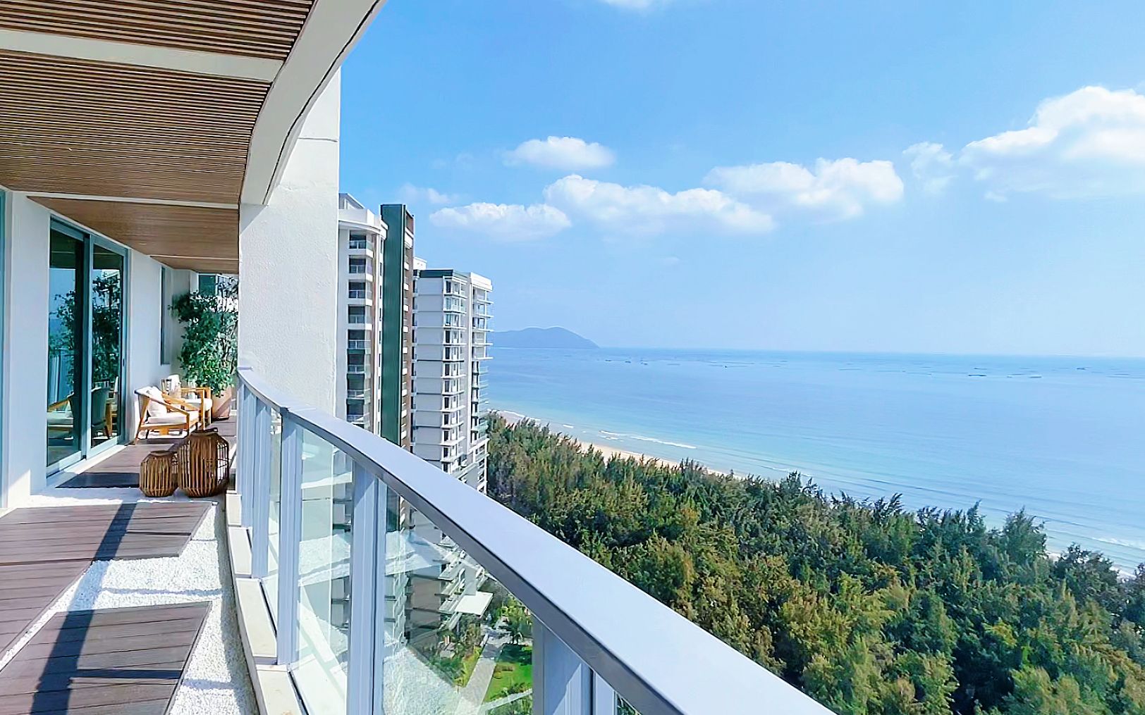 果然大平层看海才爽,来海南看这套260平的一线海景房,我的心已经住这