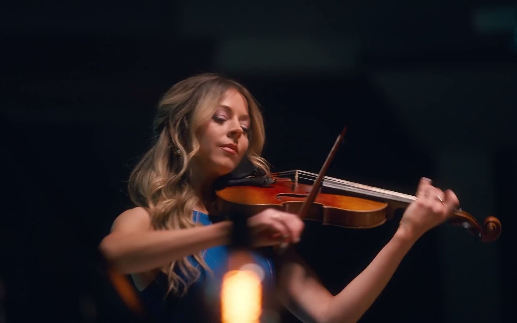 [图]Lindsey Stirling - Lose You Now feat. Mako (Acoustic)