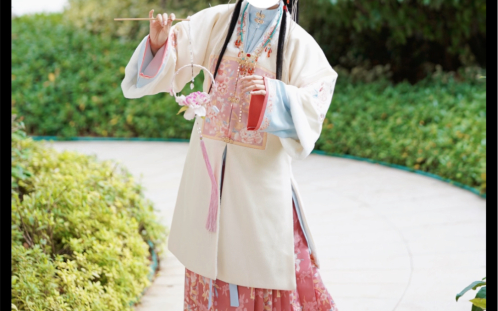 看看粉蓝的冬款呗～超级清新的～#唐仙阁原创汉服 #国风合伙人