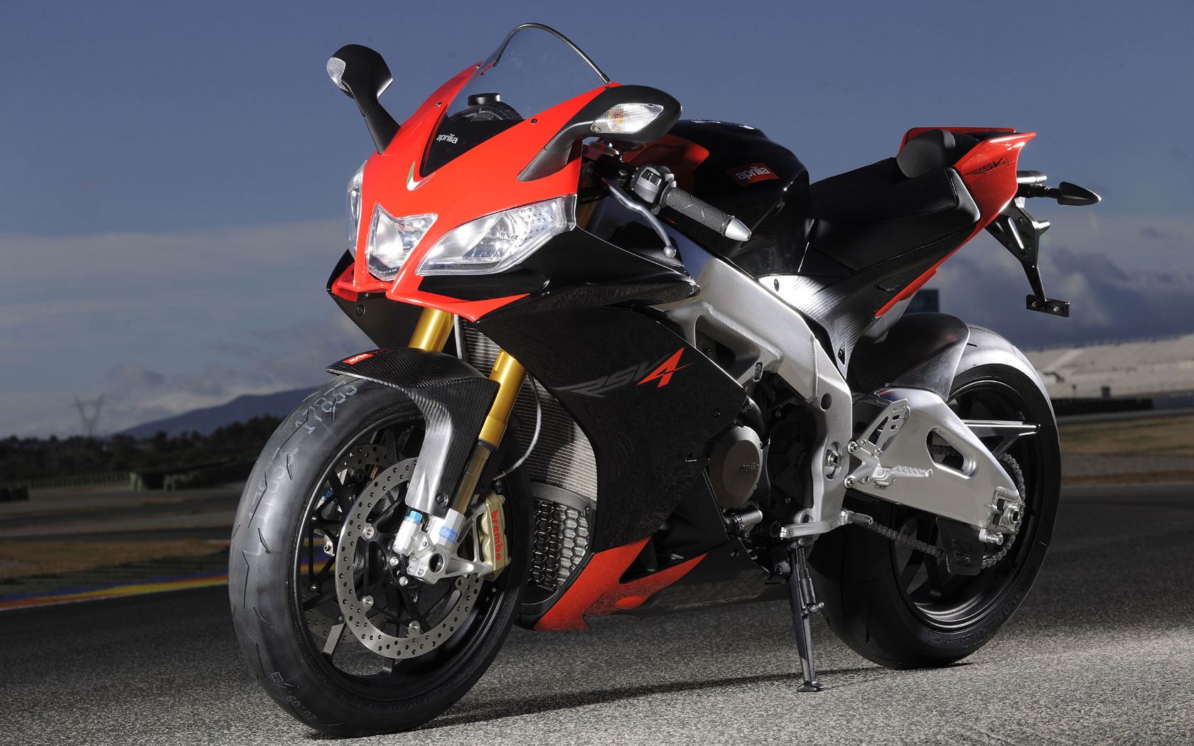 初代阿普利亚Aprilia RSV4 Factory 版本Technical 技术规格介绍哔哩哔哩bilibili