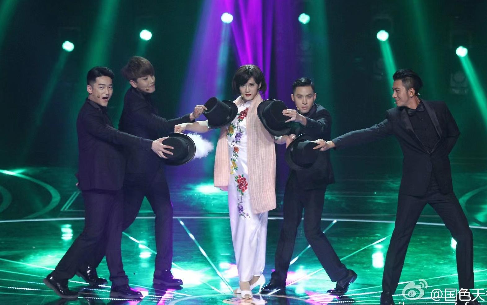 mic男团国色天香夜来香饭拍