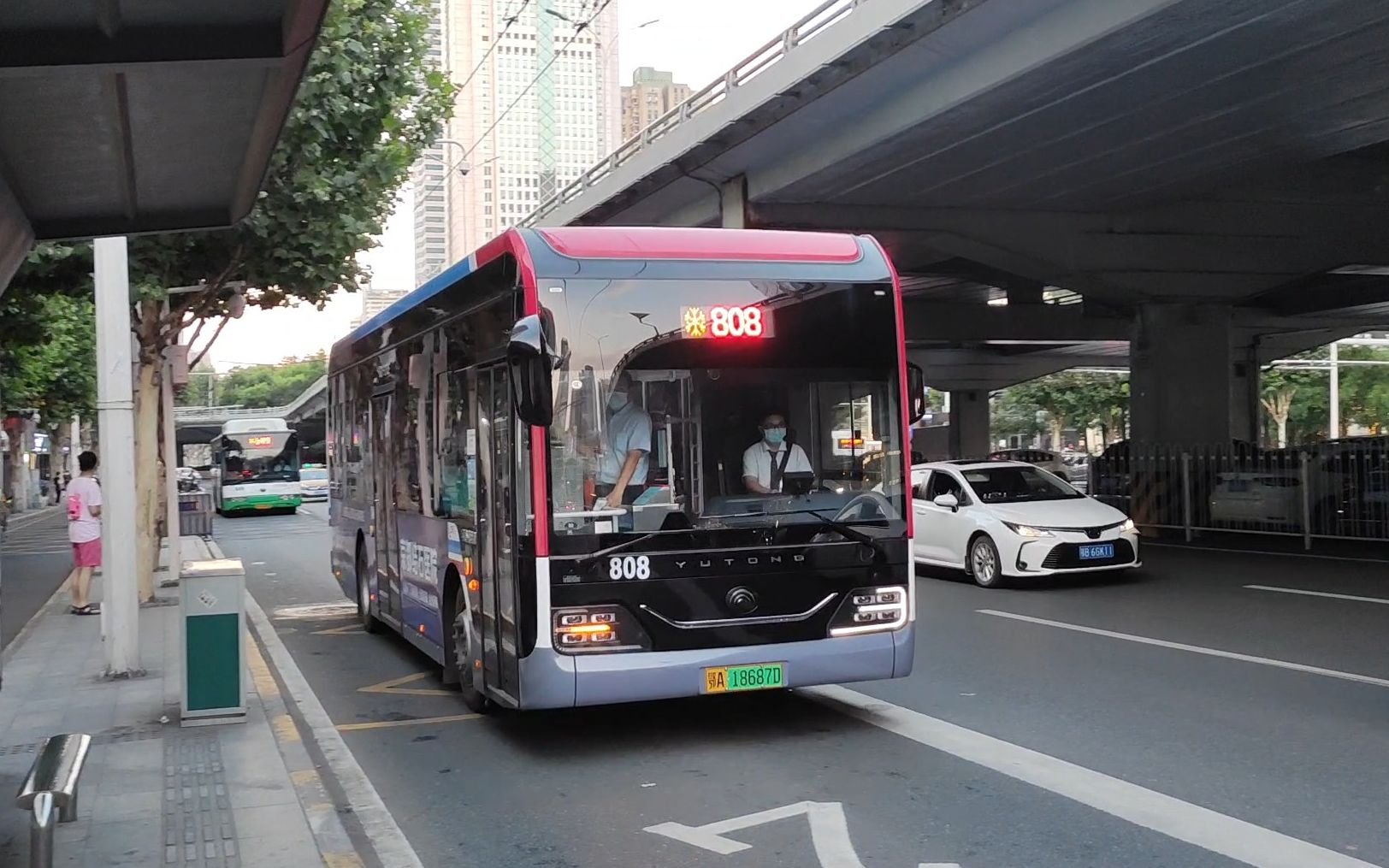 武汉通恒公汽808路独苗宇威脸e10进出站随拍