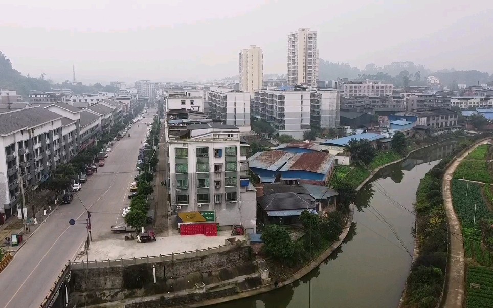 航拍重庆永川第二大镇,这里地势平坦,有点儿小平原的感觉哔哩哔哩bilibili