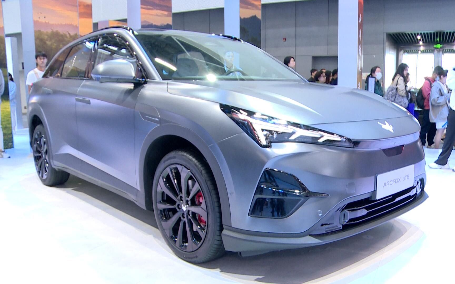 越级豪华,极狐汽车阿尔法t5重新定义家车豪华观