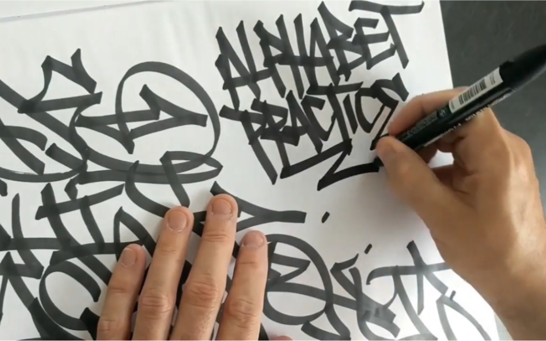 [图]Share ‖ 不光有Handstyle大小写的字母表，还手把手一笔一划地教你——Handz Some