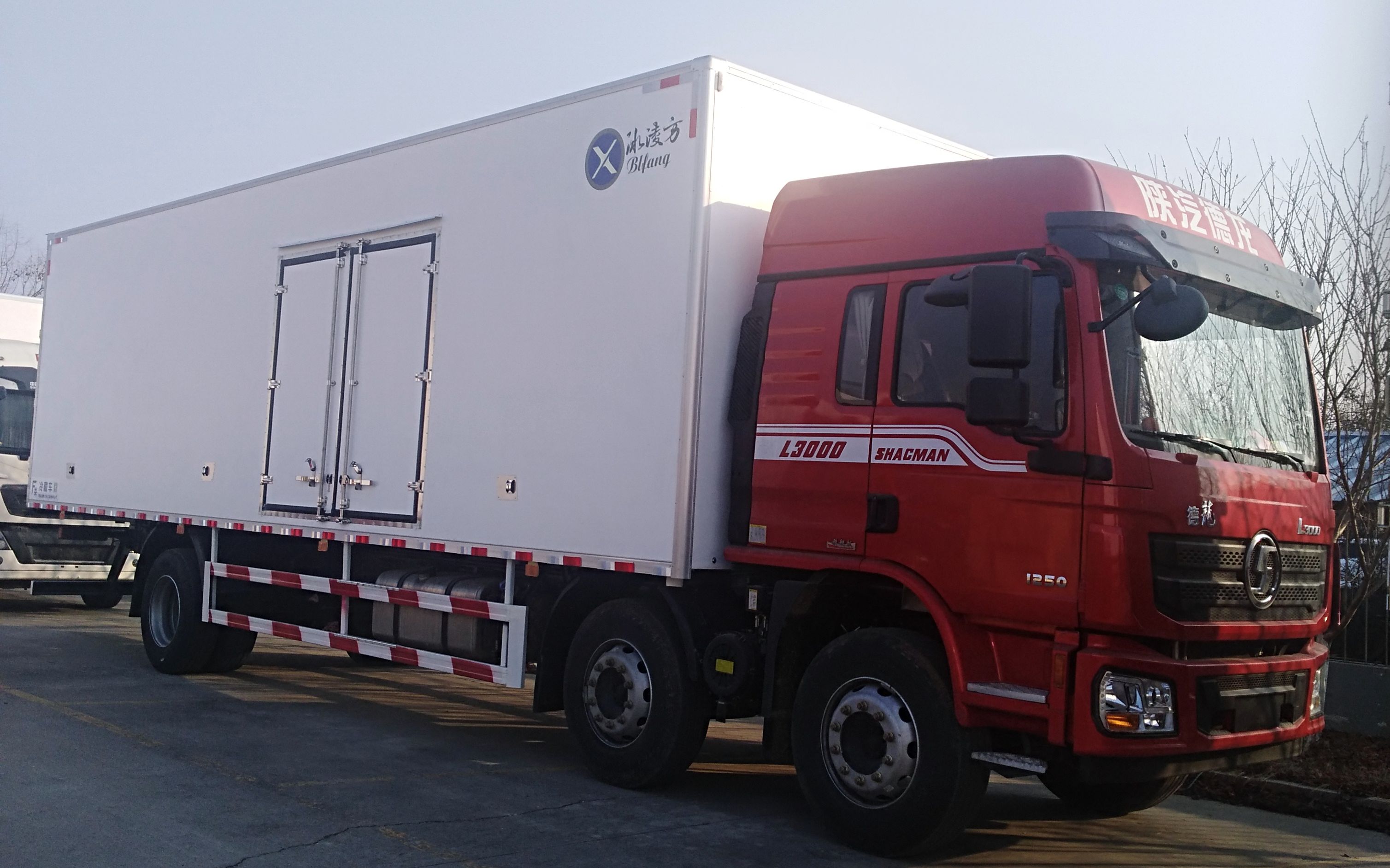 陕汽德龙l3000前四后四冷藏货车~冷藏车改装轻量化 大容量专用冷链