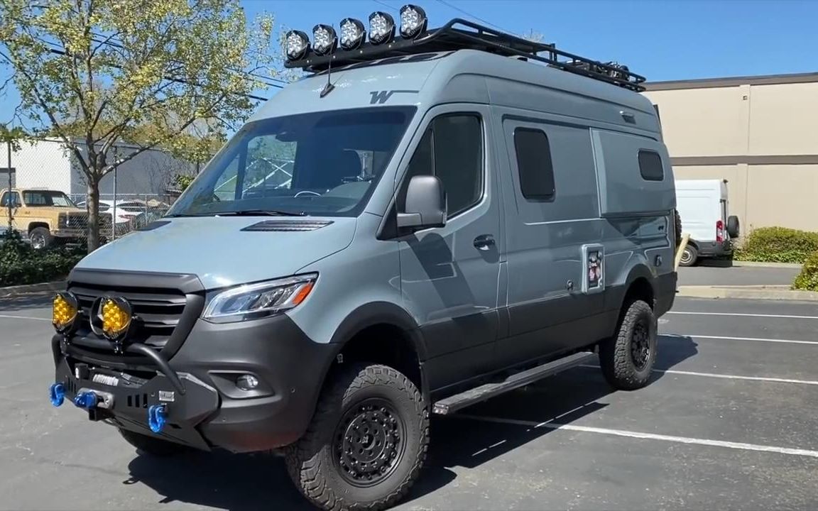 奔驰ultimate revel版4x4越野房车(中文字幕)-b型房车_哔哩哔哩_bili