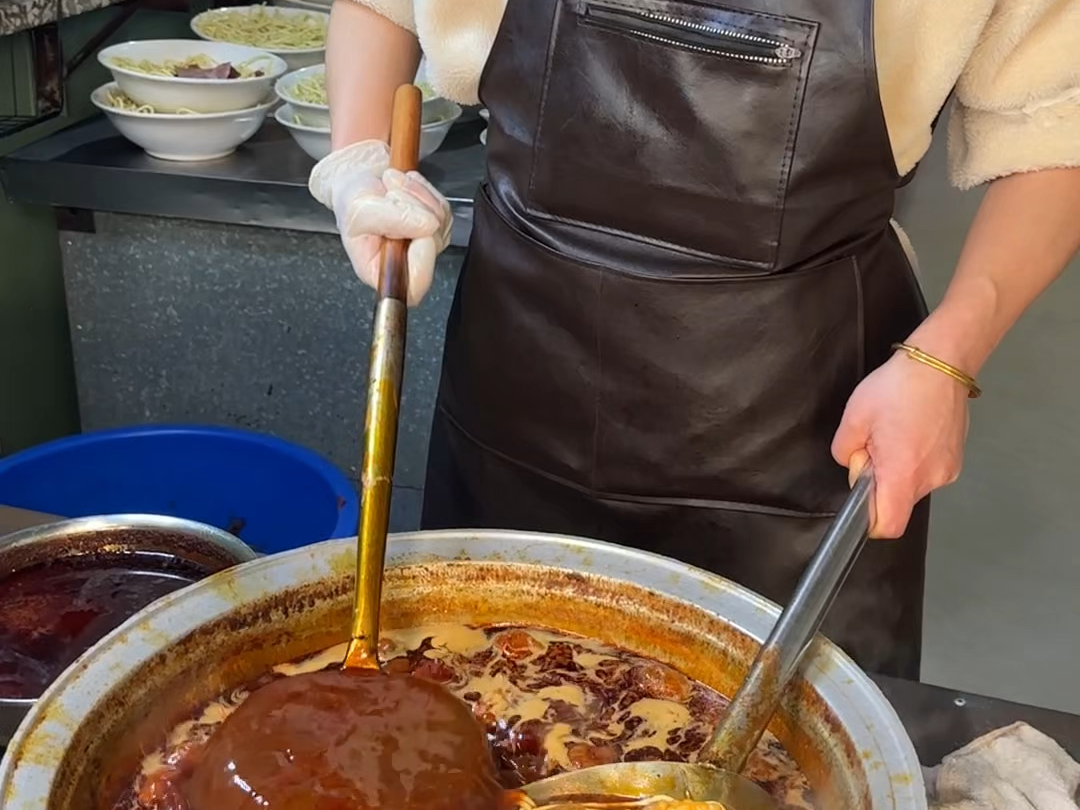 山西临汾特色美食【牛肉丸子面】临汾人最爱吃的一道面食!#临汾美食#临汾牛肉丸子面#人间烟火哔哩哔哩bilibili