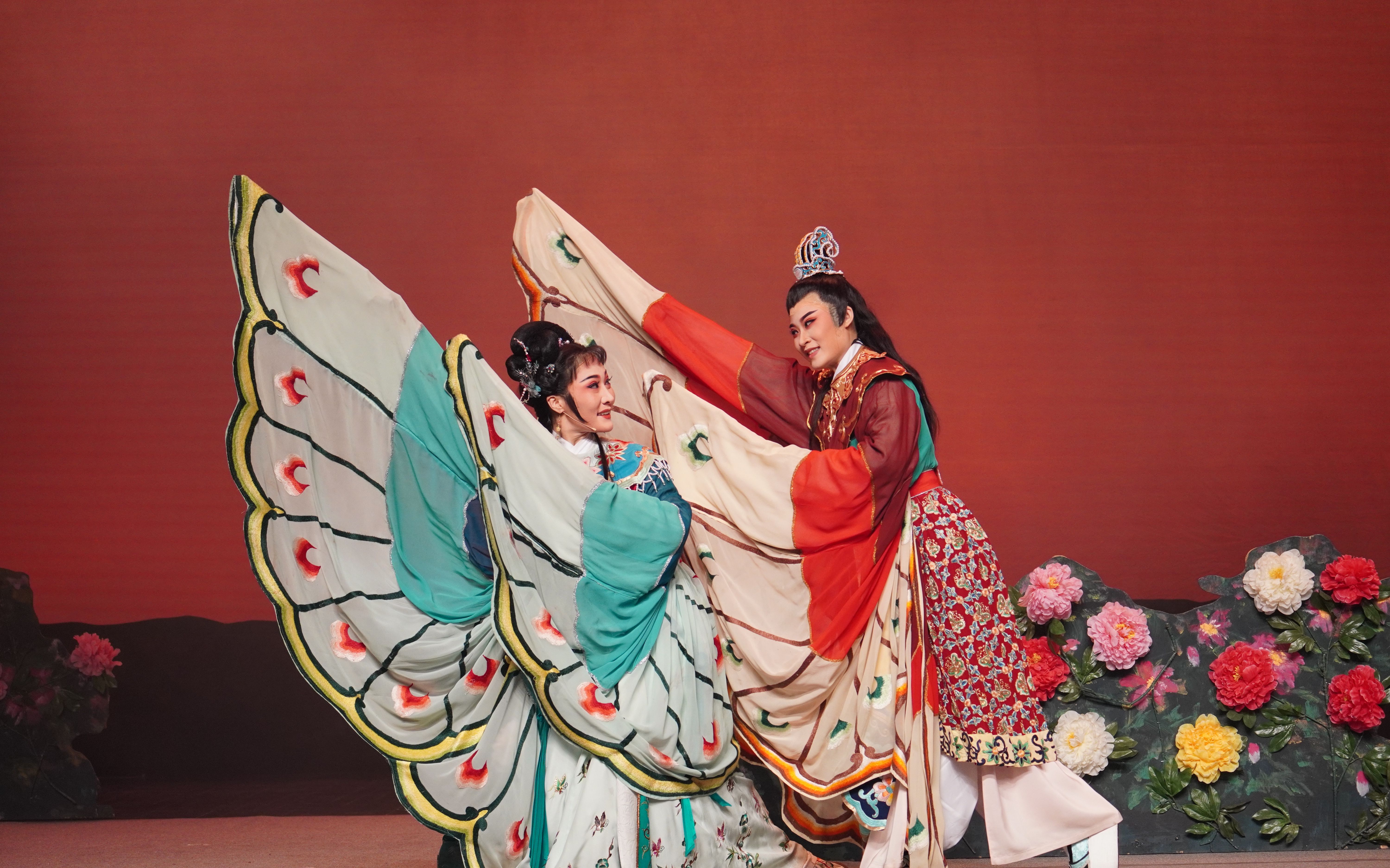 12 上海越剧院三团《梁山伯与祝英台》董心心,杨韵儿_哔哩哔哩_bili