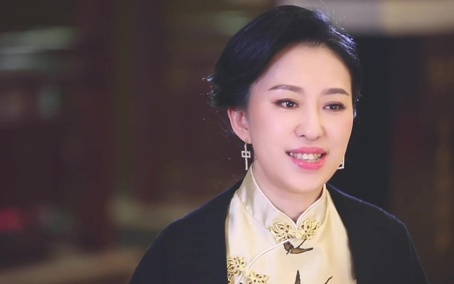 广州大剧院女性艺术节专访琵琶演奏家赵聪