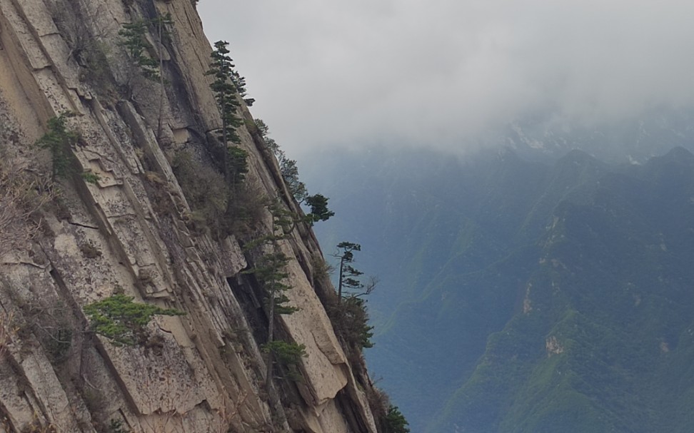 华山西峰索道,还是稍微的有点刺激哔哩哔哩bilibili