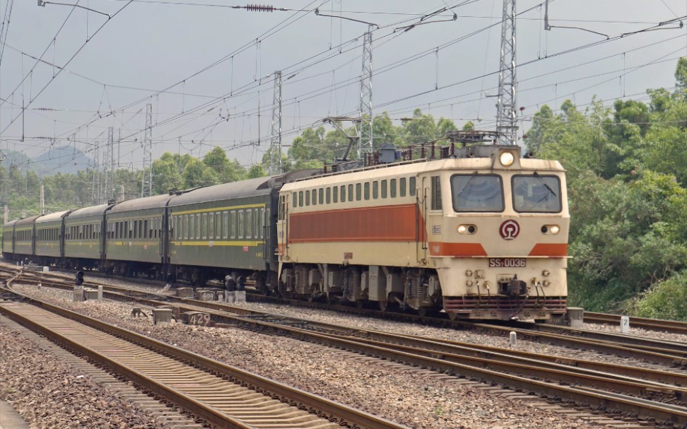 铁道ss7型电力机车牵引客列