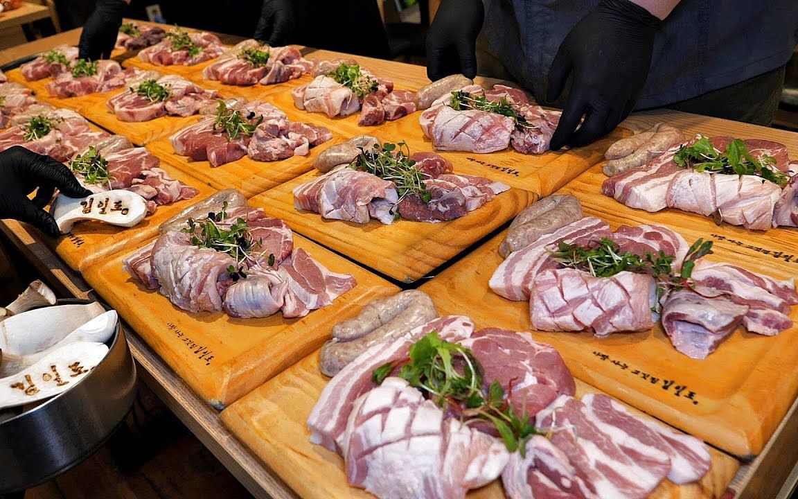 韩国街头烤肉,据说经过600小时的陈化