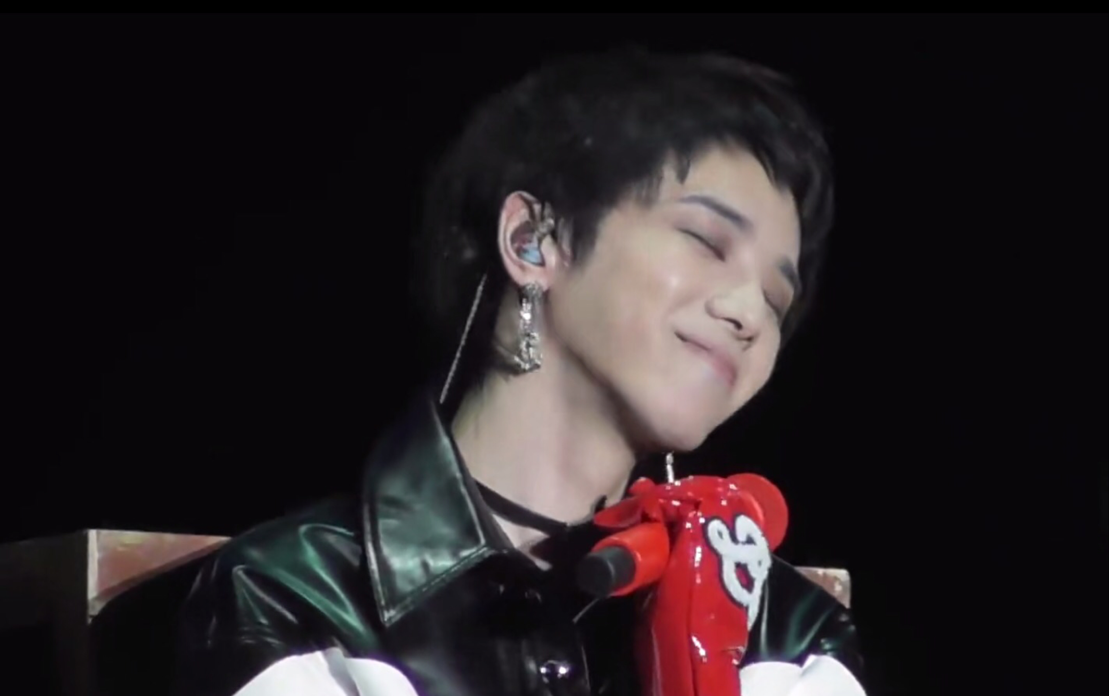 【华晨宇】忧伤的巨人超温柔翻唱版～(*^^*)