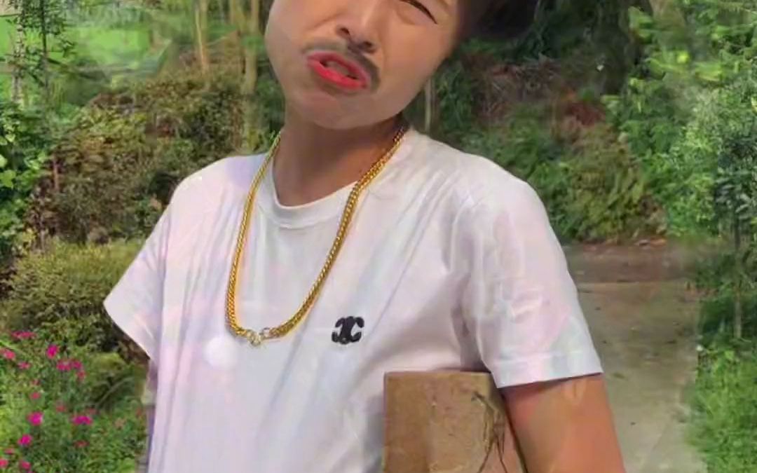 大牛哥这哈挨打都晓得躲了