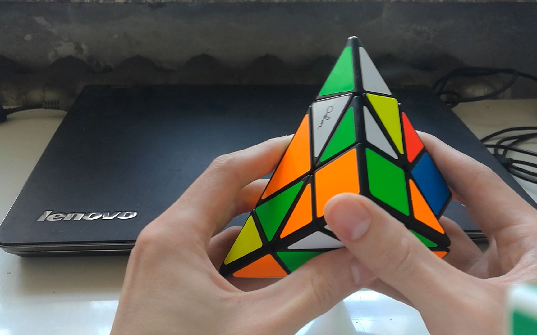 mf8魔幻塔魔方——3-2还原白绿小棱块 情况1