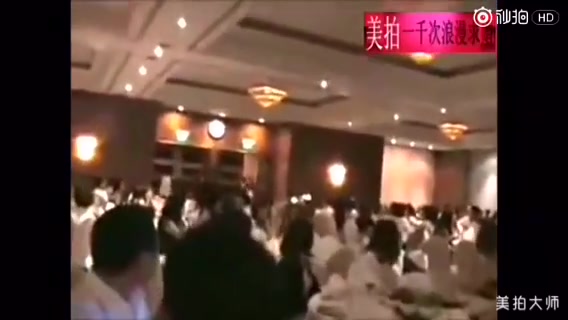 [图]林俊杰婚礼现场飙歌，惊喜唱歌唱哭新郎