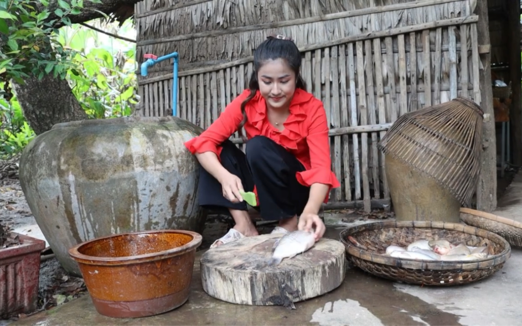 越南的女孩子一般都很勤劳,在农村也能做出独特的美食