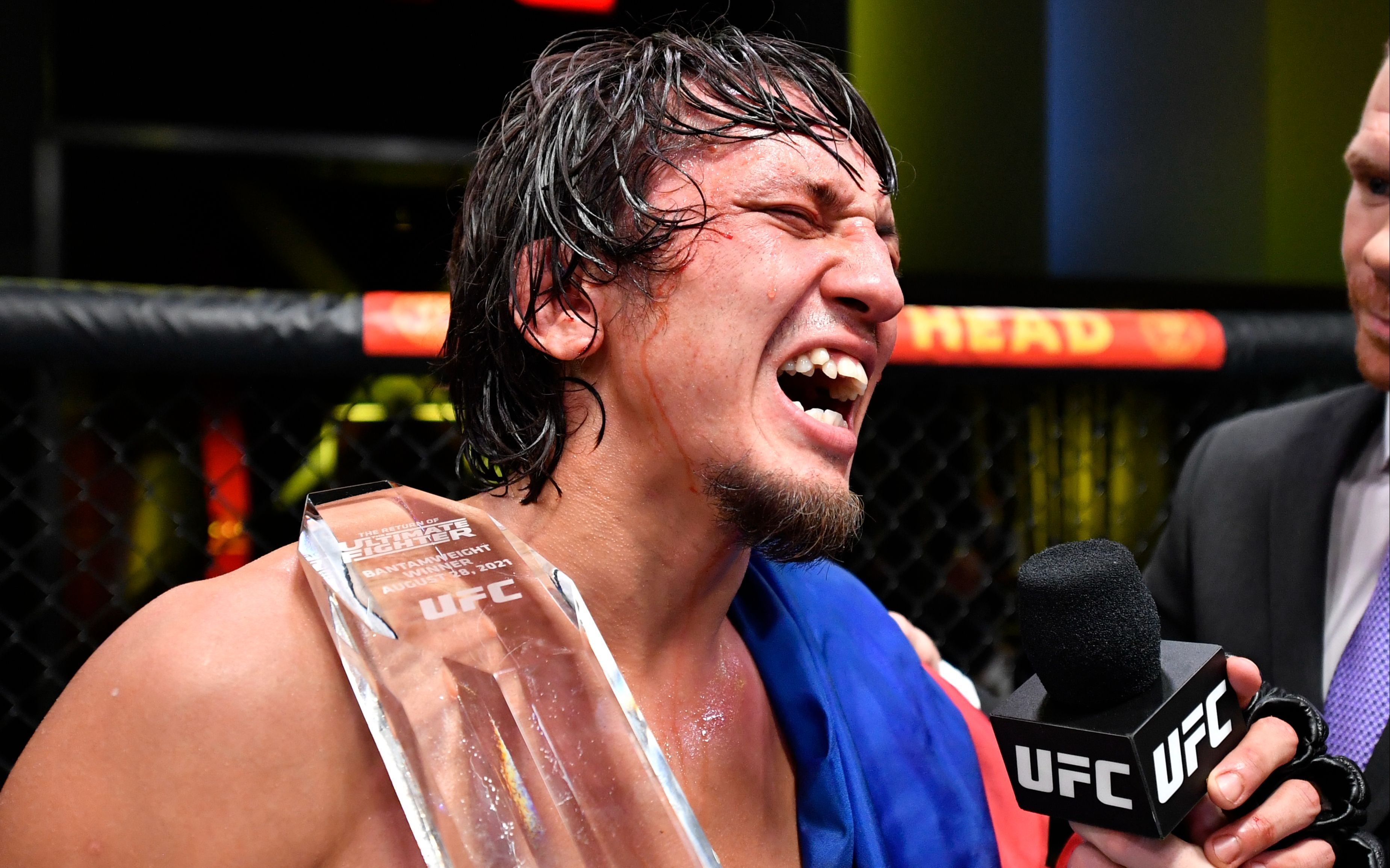 【ufc拉斯维加斯 | 八角笼采访】主赛:特西奥斯发表慷慨激昂的演讲