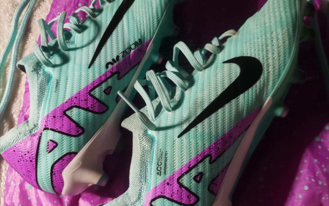 耐克nike刺客15代足球鞋欧冠配色展示