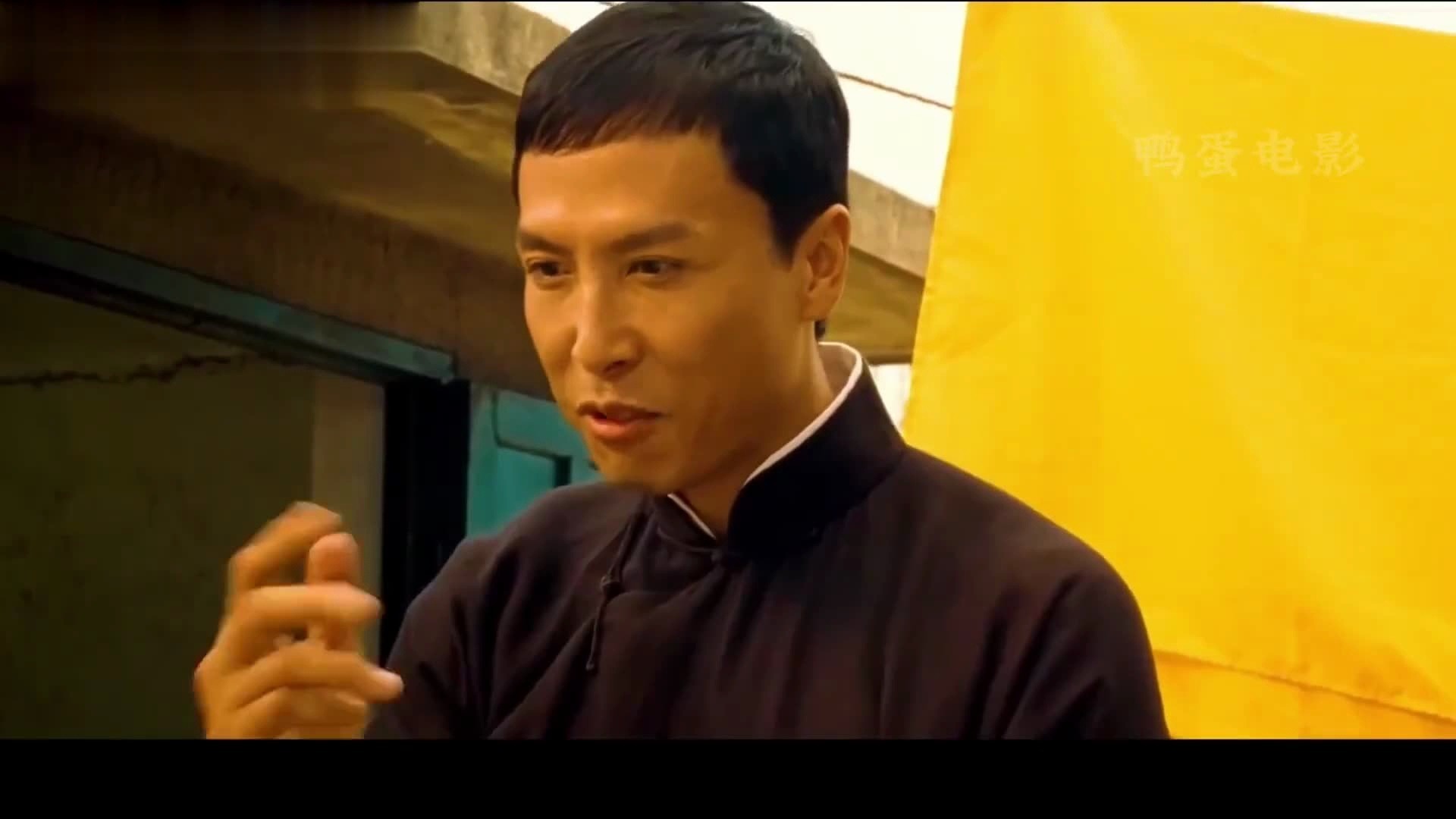 "你是交咏春的,想学咏春先交学费"甄子丹的《叶问2》放到现在也是经典