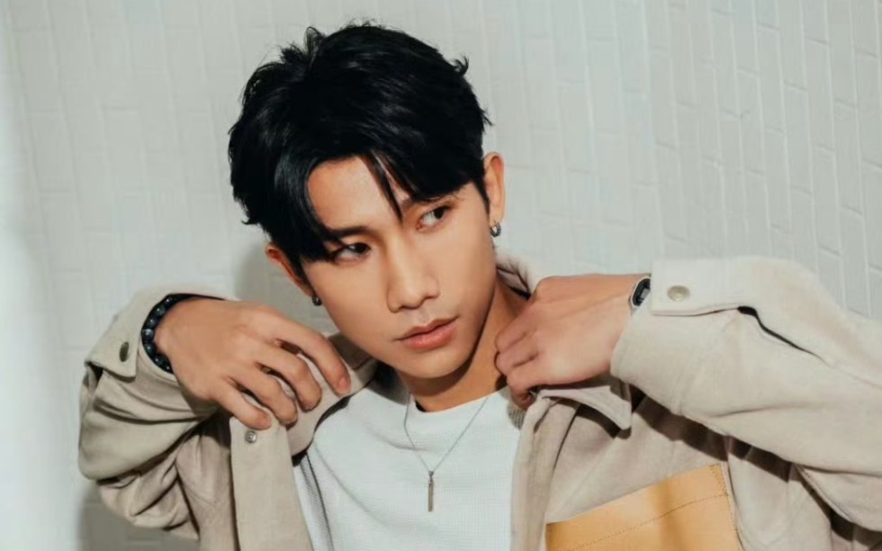 陈柏文 20190807实践大学校园纪念品歌曲"浪个漫"mv(仅做老大mv出演