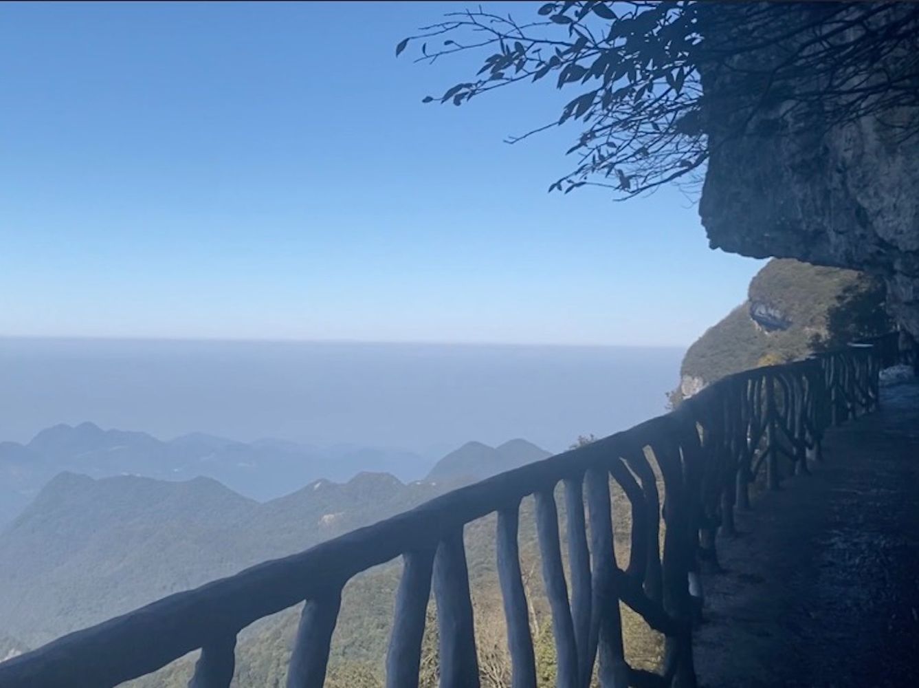 重慶最原始的驚險刺激,值得一去的南川金佛山,國家5a級景區,探索原始