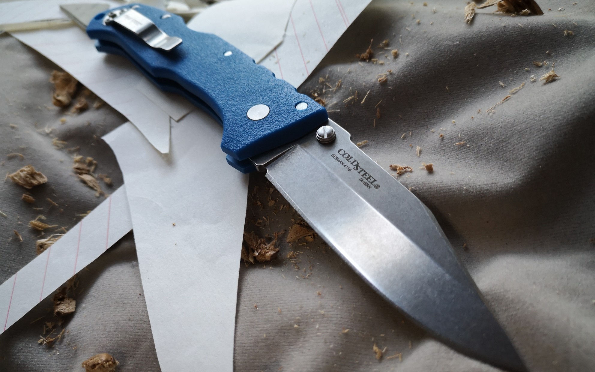 名字测评冷钢白武士学生党入坑良品16年最具价值折刀奖两张毛爷爷实惠