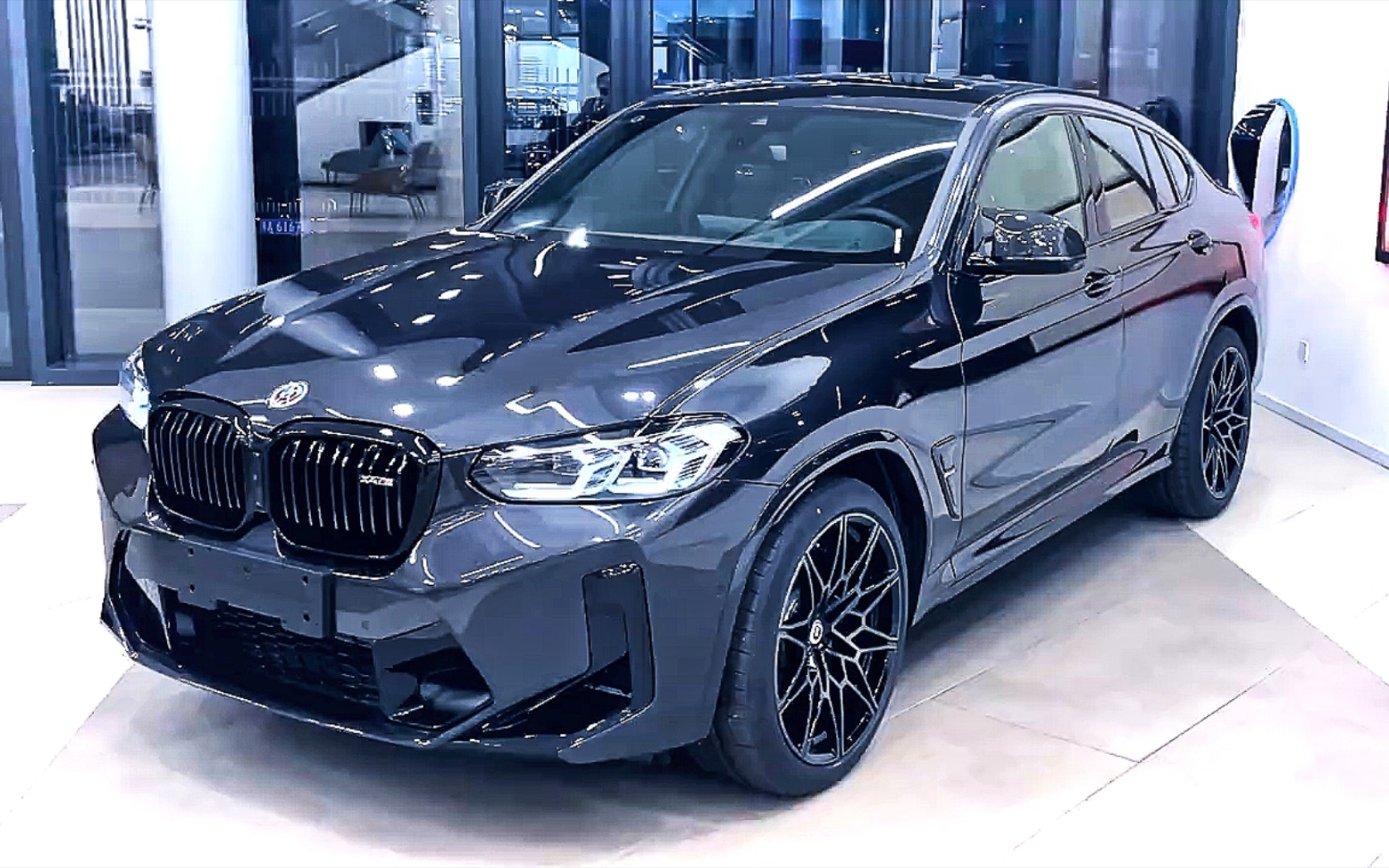 2024款新一代宝马x4正式亮相!配2.0t 四驱爆252马力