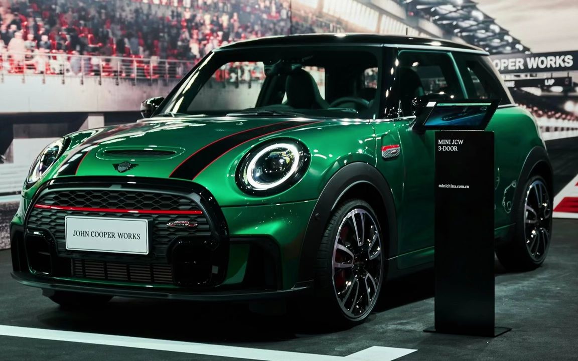 上海车展宝马 mini 展台被曝区别对待!冰激淋只给外国人免费吃!