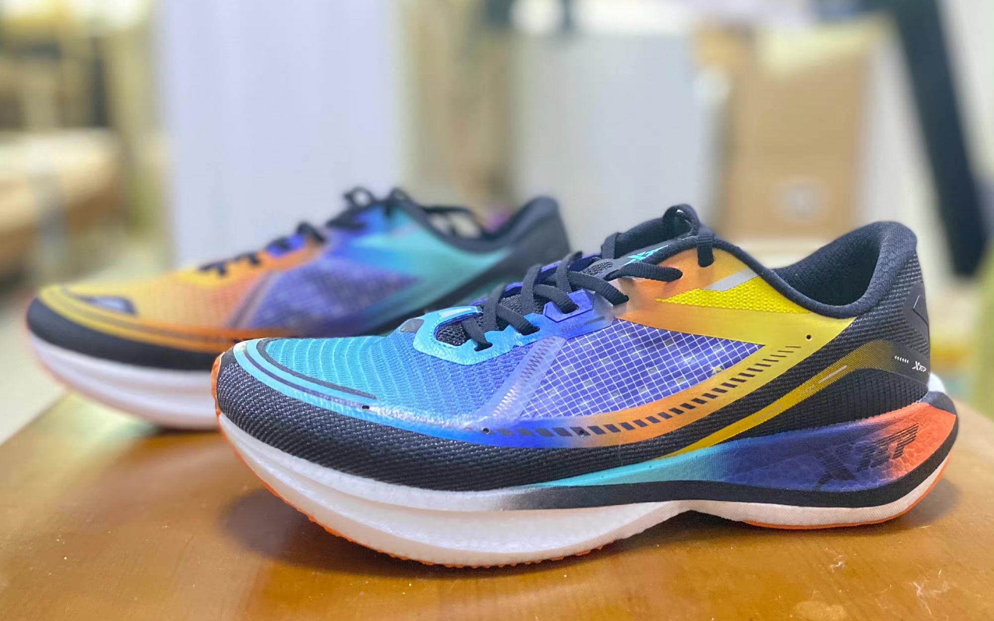 特步260-年度国产最炸训练鞋