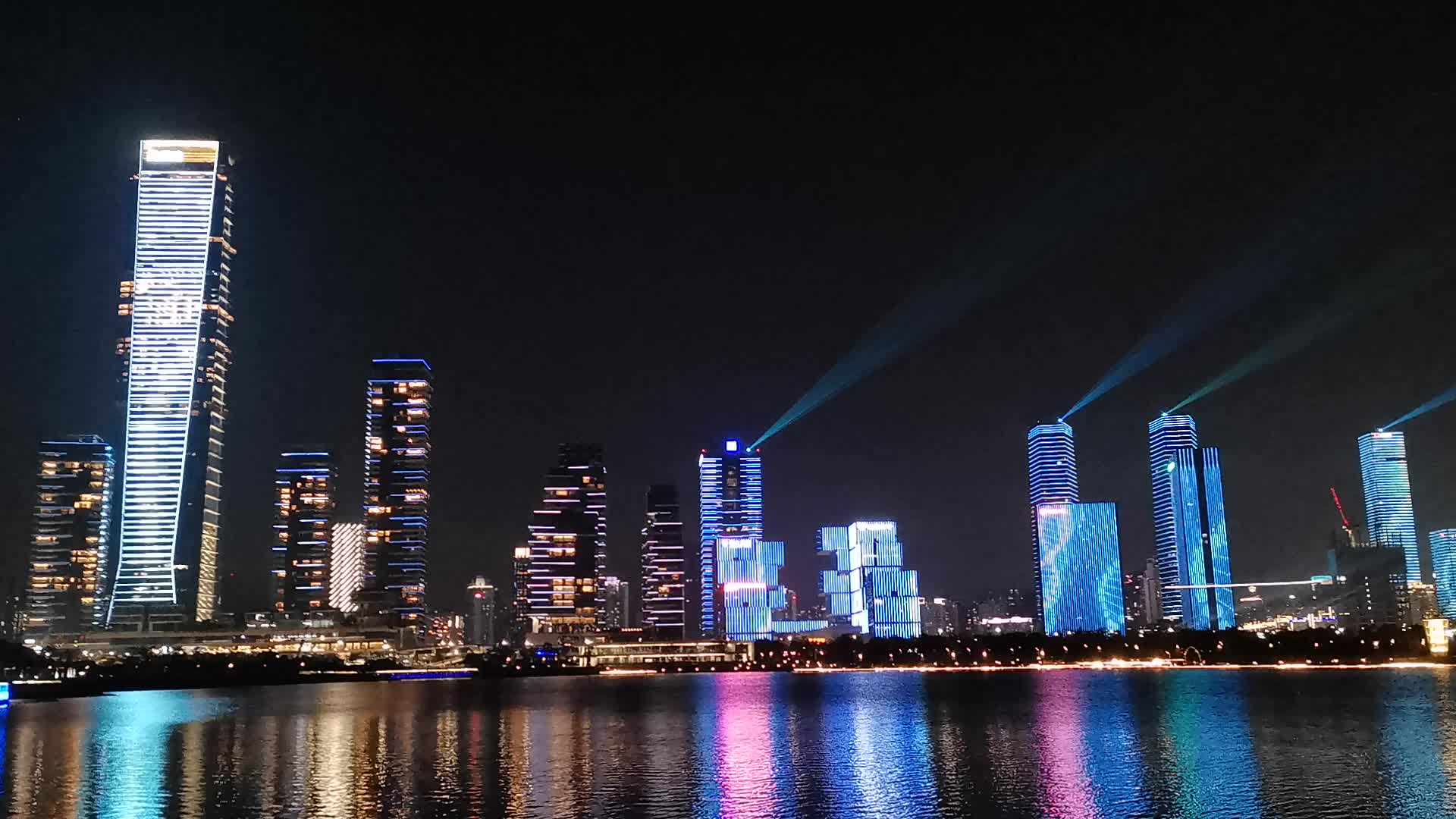 荣耀20实拍深圳湾夜景 这画质足以令人叹服了