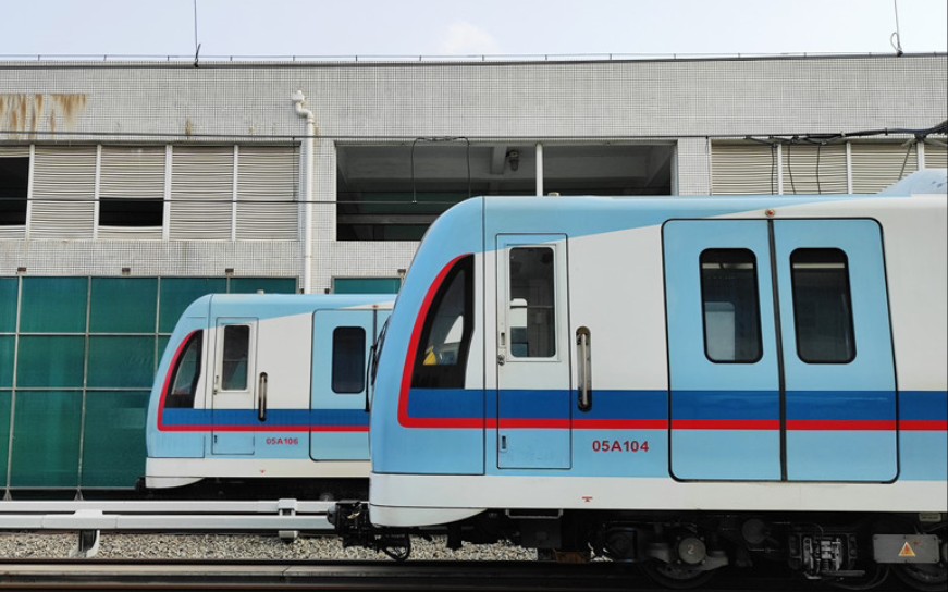 【广州地铁】广州市轨道交通五号线l4型变声蓝门增购车05x105-106珠江