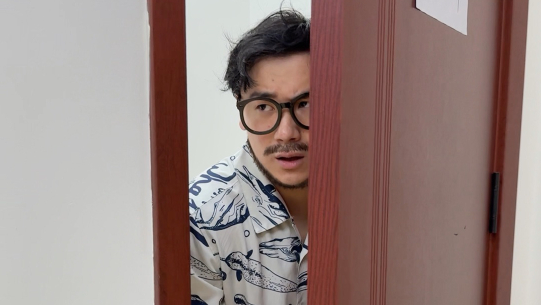 每个寝室都有偷摸吃东西的！