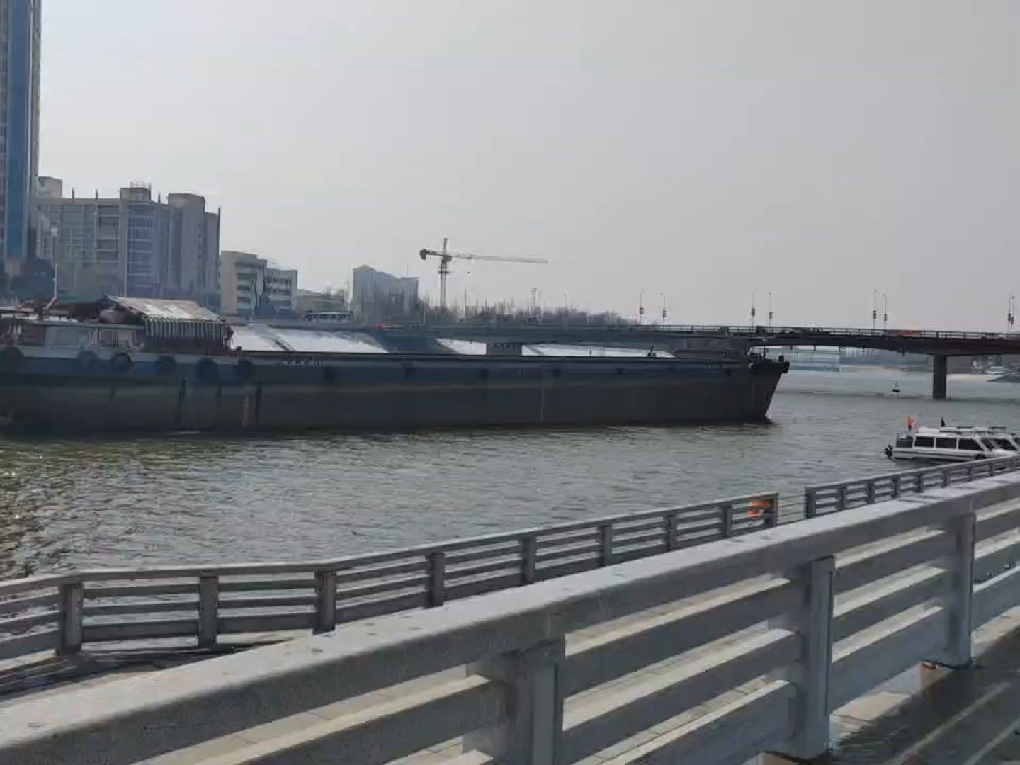 内陆城市有自己的海