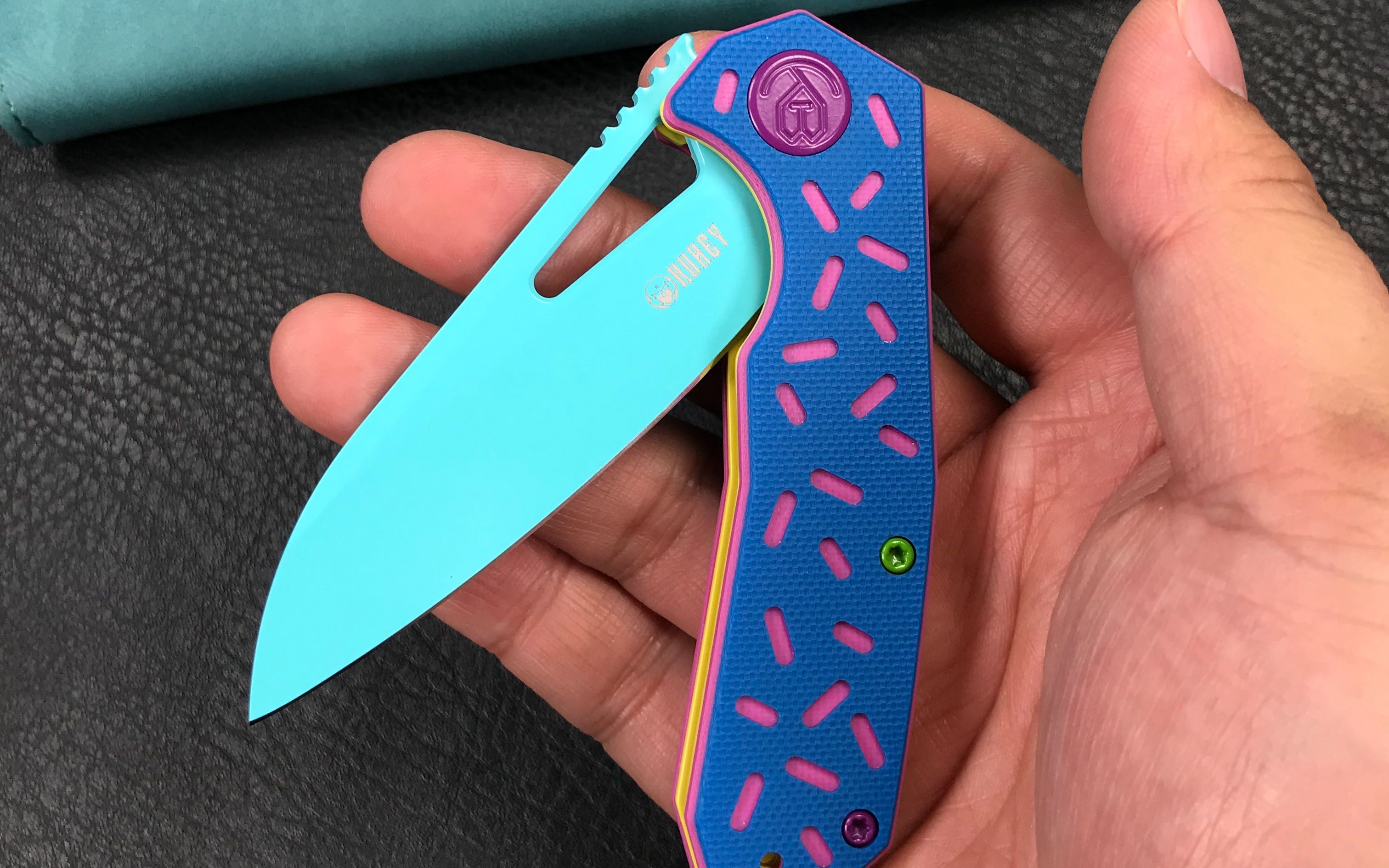 kubey酷备刀ku291 vagrant aus-10钢双色g10蓝粉色甜甜圈折刀