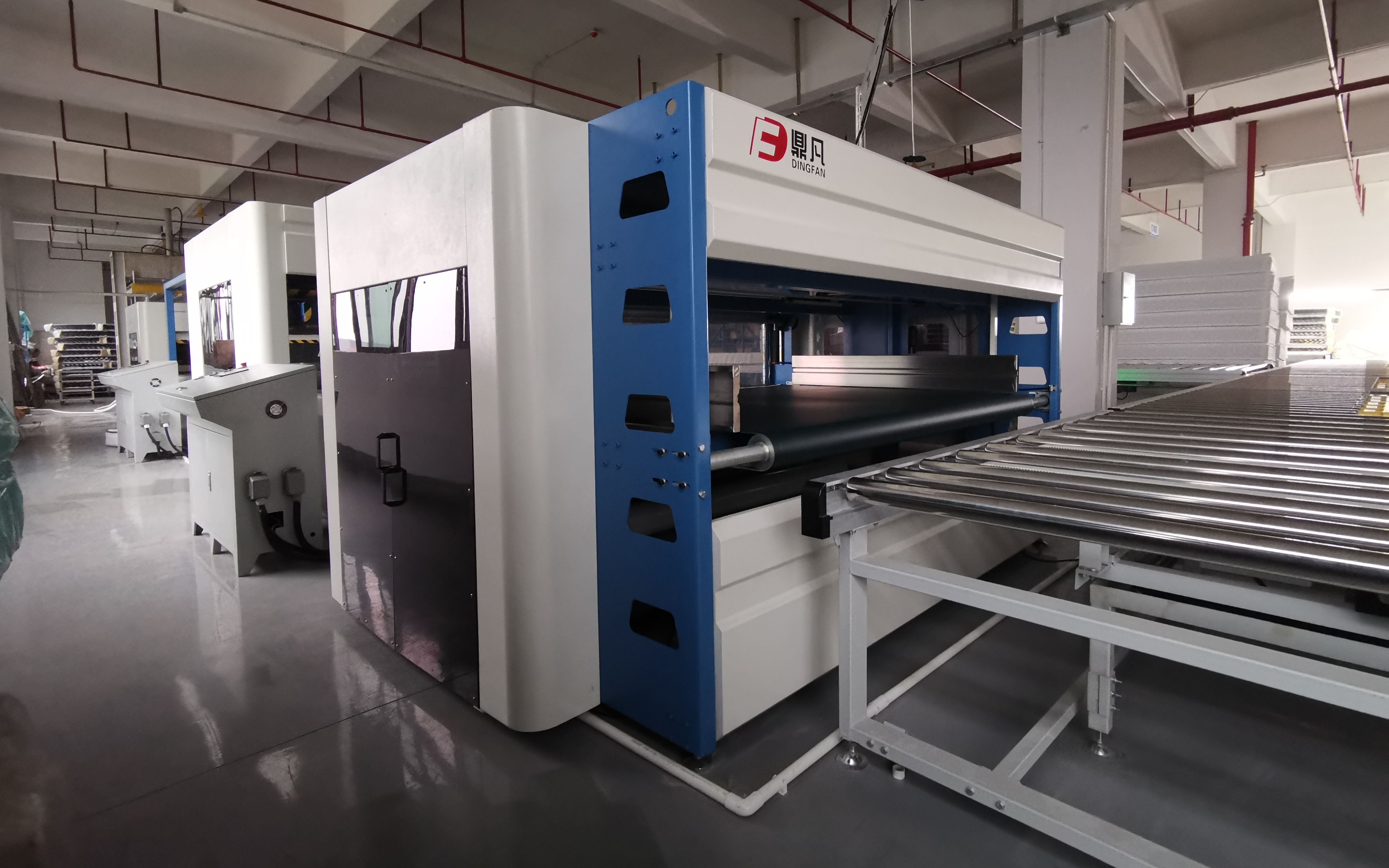 鼎凡dfx16全自动床垫包装压缩卷包机生产线