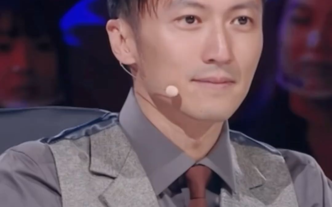 颜值很抗打啊#谢霆锋 #治愈系笑容 #这谁顶得住啊