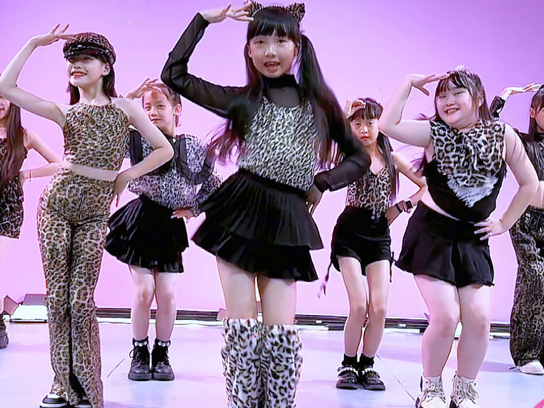 【利娇伊伊】甜甜的洗脑神曲 再来亿遍96#越南鼓卡点舞#越南鼓甜舞