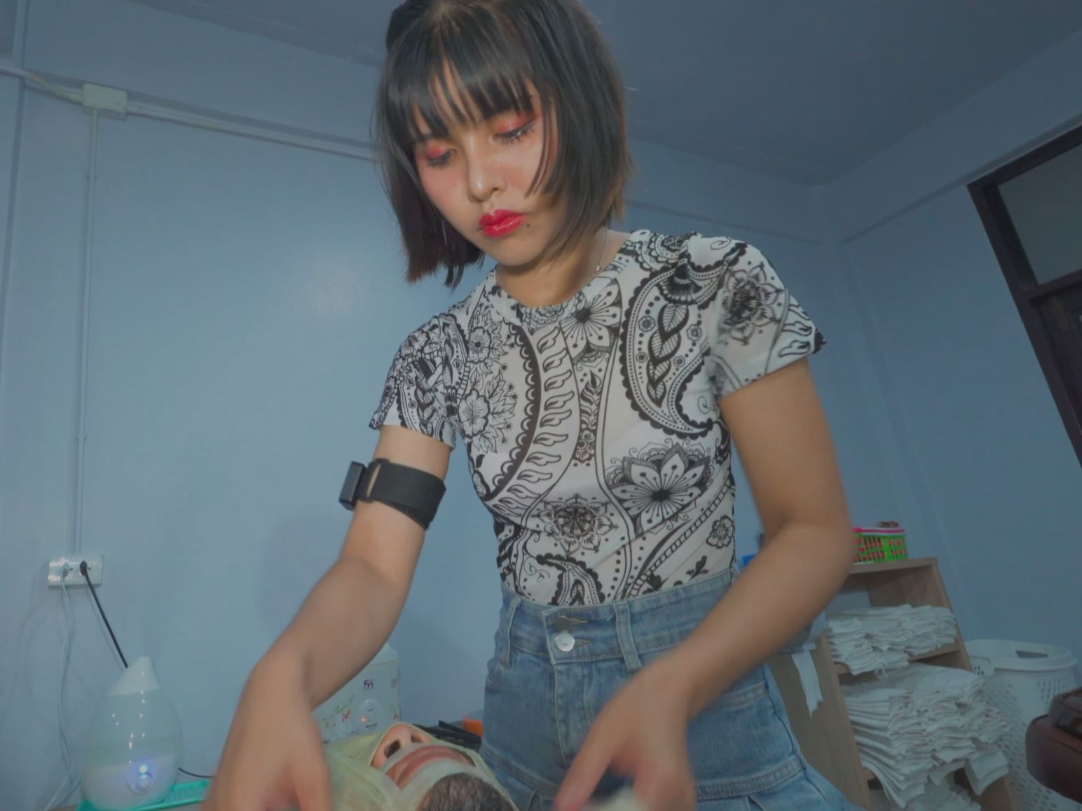 [4k]越南皇帝理发店的全套服务 今天妹子不咋开心