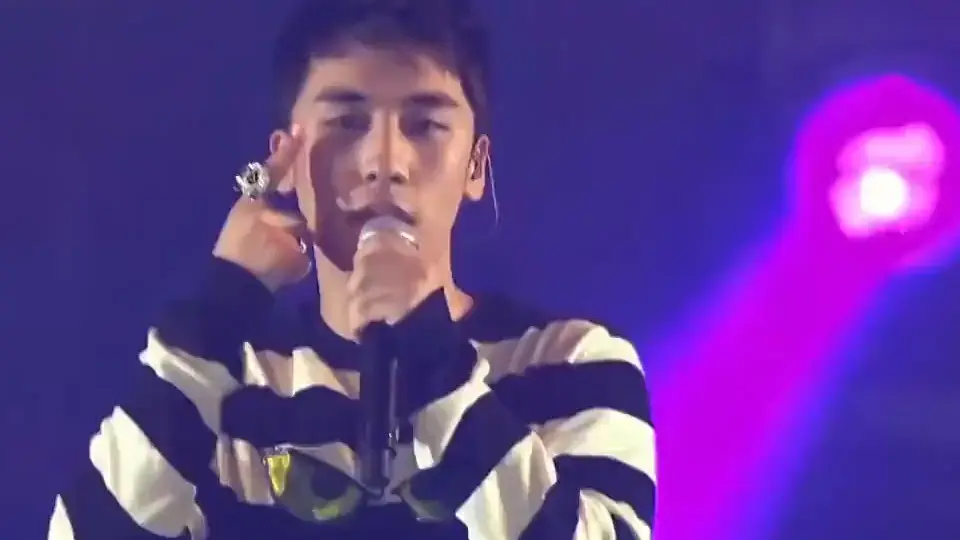 BIGBANG - 一天一天- 2014 Bigbang +α In Seoul现场_哔哩哔哩_bilibili