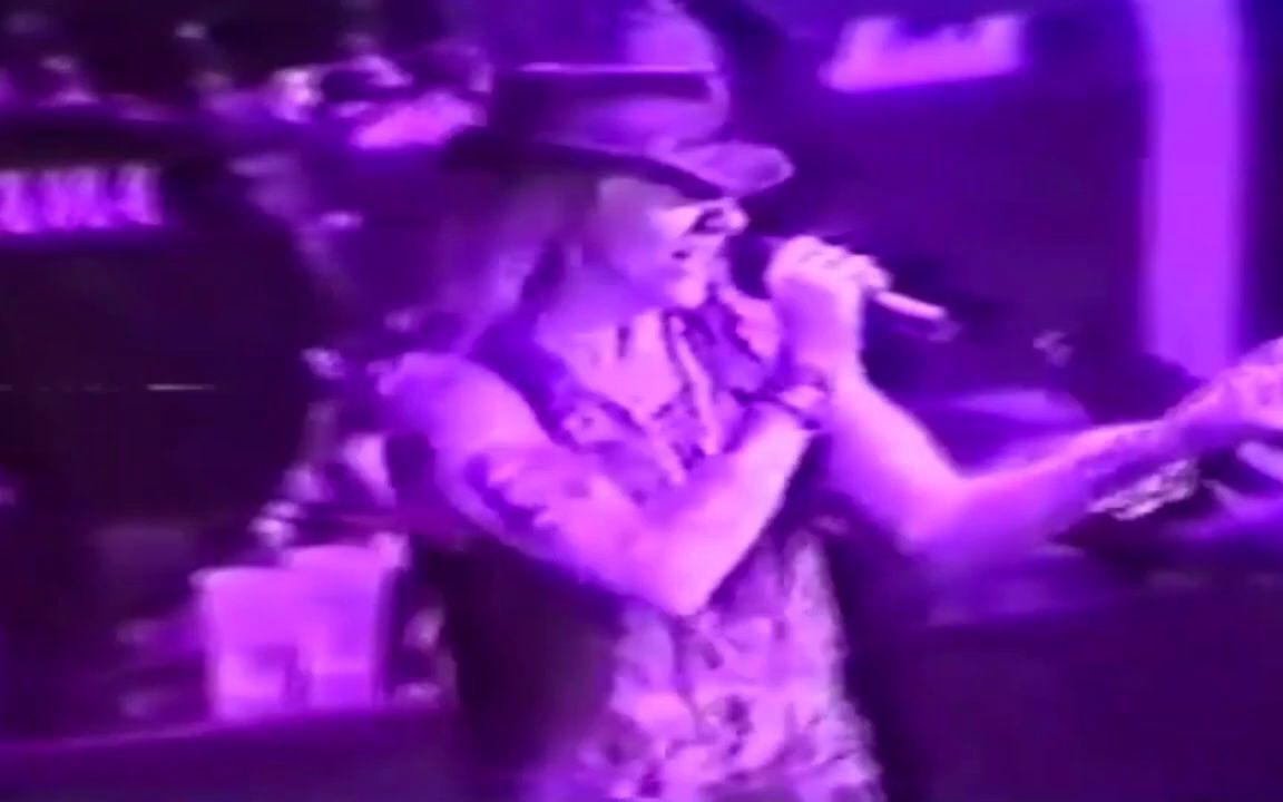 [图]Guns N' Roses-Welcome To The Jungle( Philadelphia Spectrum, 1988)