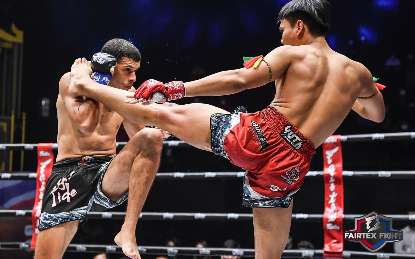 极限泰拳60公斤级泰国选手帕拉特vs墨西哥选手胡安·冈萨雷斯