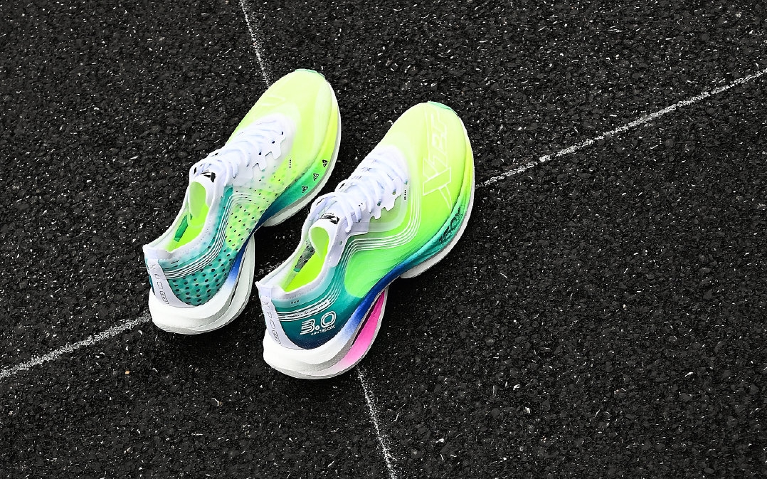 特步 160x 3.0 极光配色