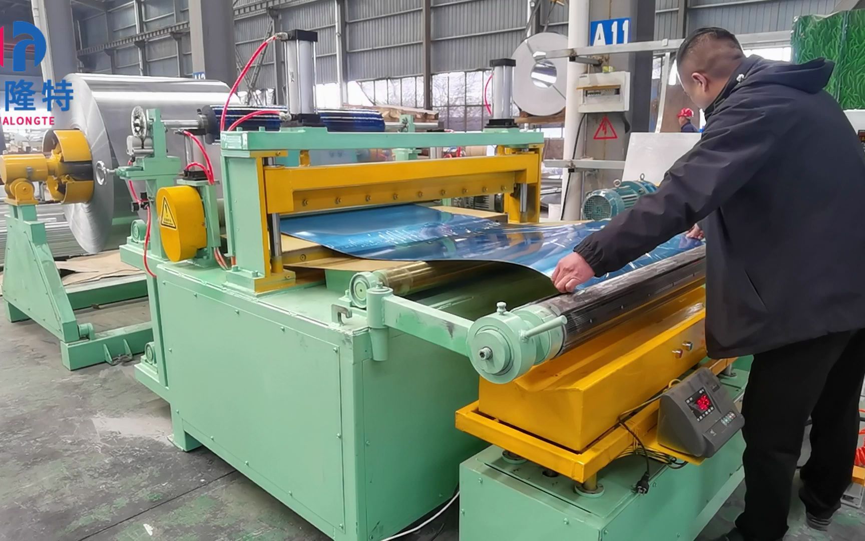 华隆特全自动铝卷分卷机,长度计米,速度可调