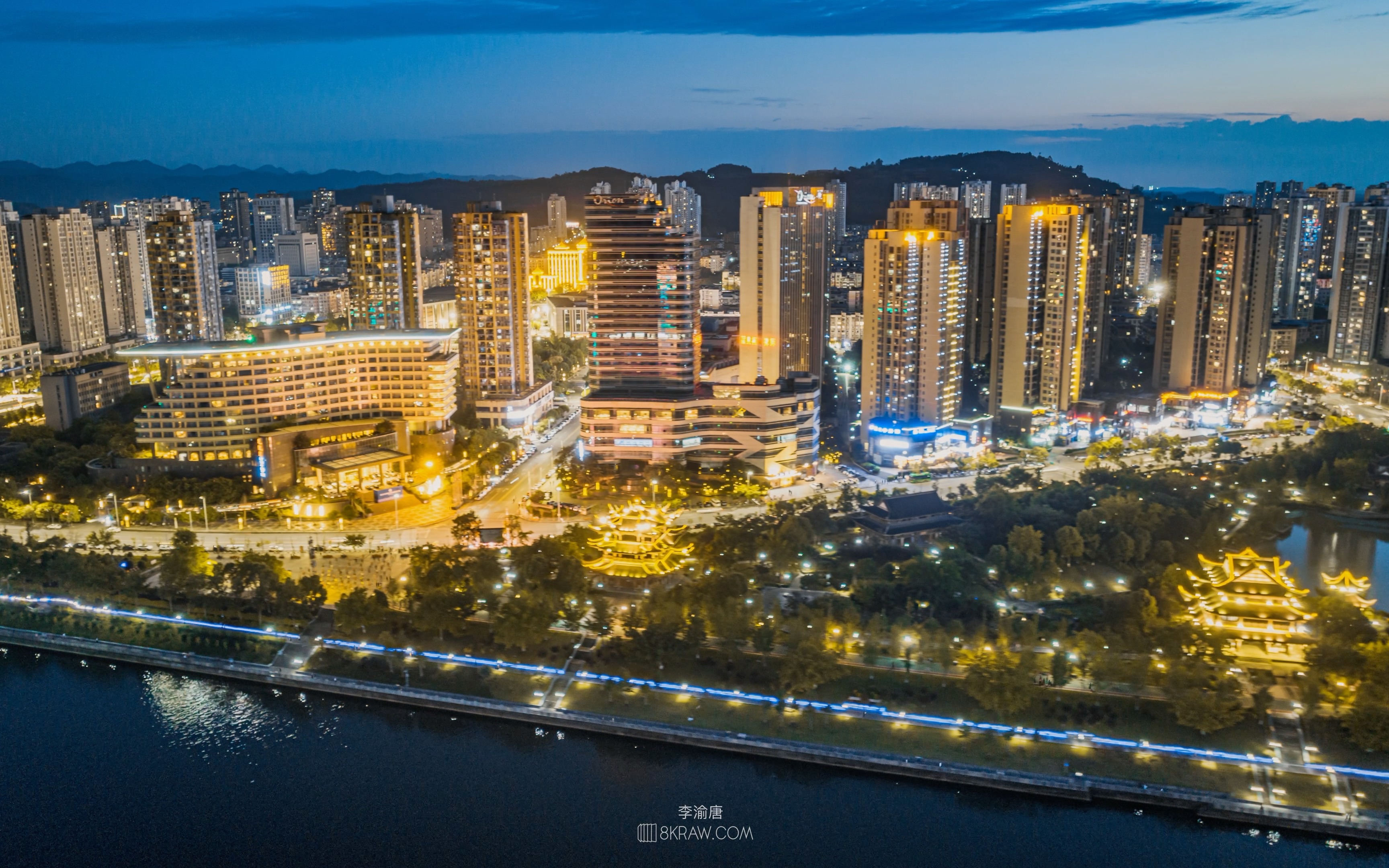 立夏之际,华灯初上,合川的夜景让人惊喜