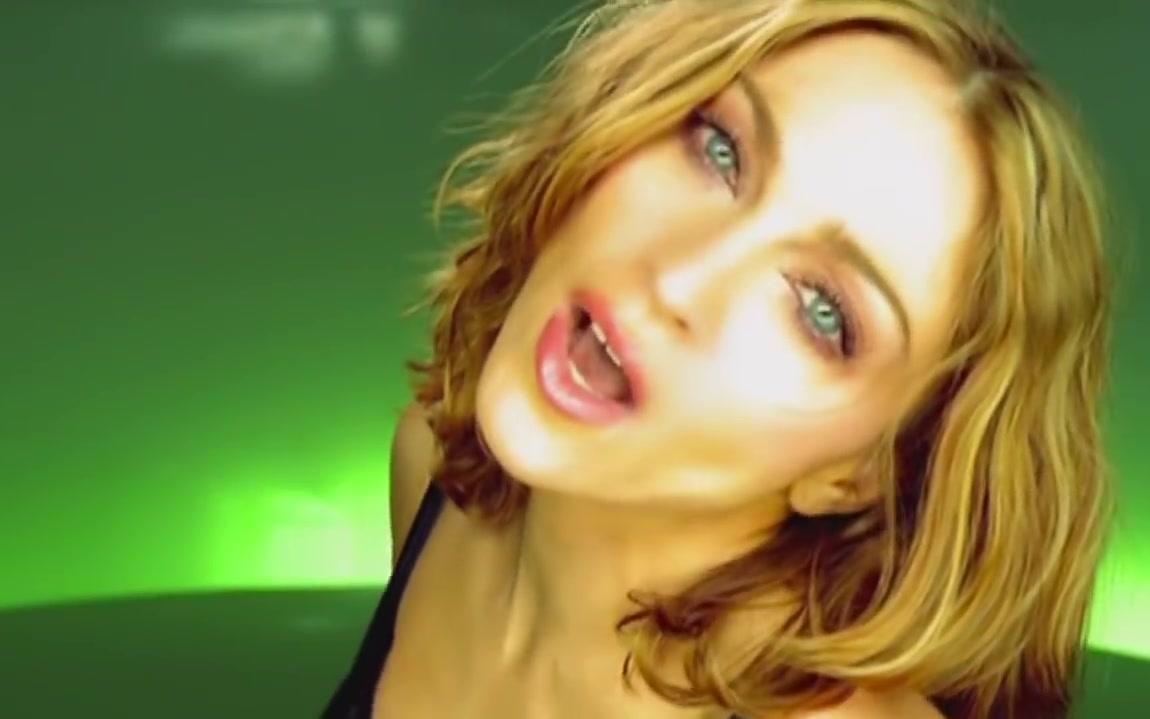 [图]【2000年格莱美最佳电影原声】Madonna - Beautiful Stranger