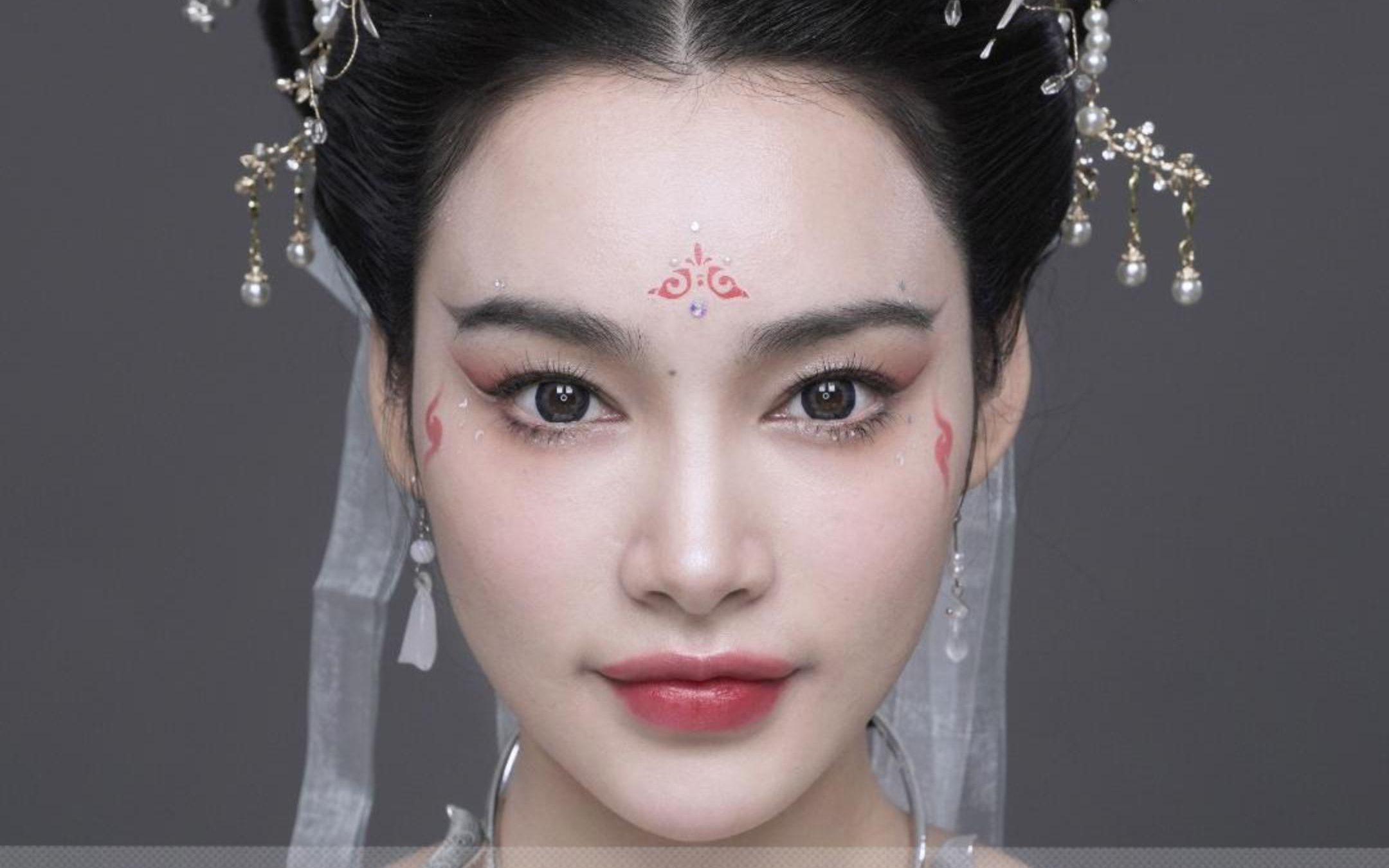 白敦煌壁画仿妆&轻灵绝美#敦煌仿妆 #化妆培训 #妆前妆后